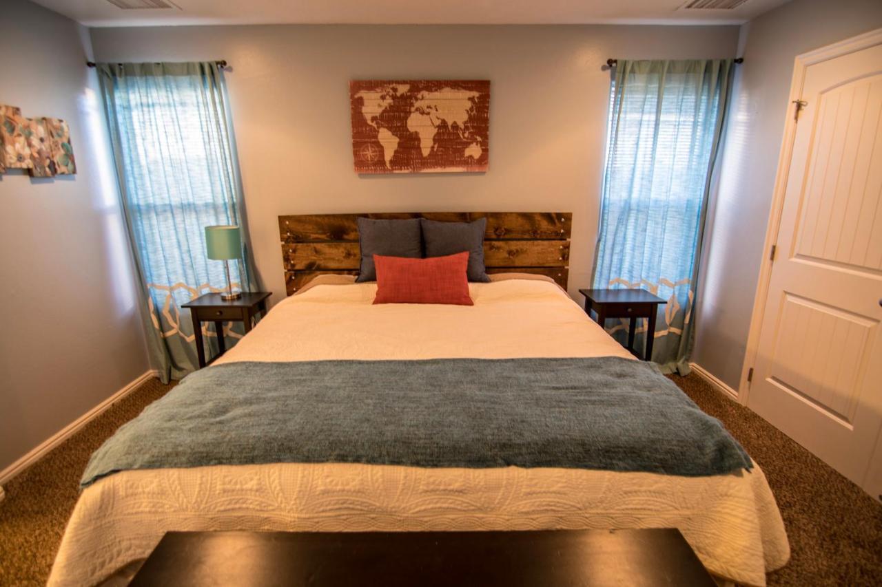 Lone Rock Retreat - 3-Bedroom Near Lake Powell 페이지 외부 사진